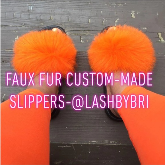 Faux-fur custom made slippers - Picture 1 of 4